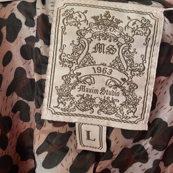 Red Blazer - Picture 4 of 4